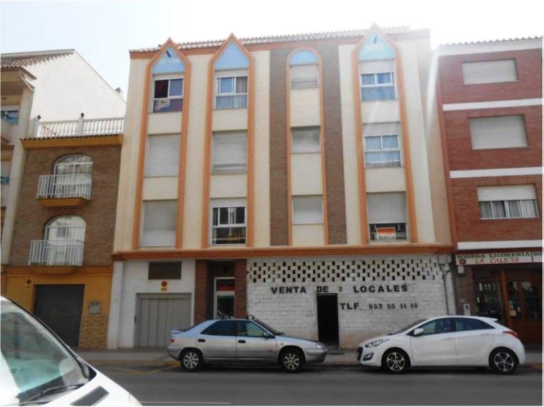 Vista exterior de Garatge en venda en Algarrobo
