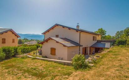 Vista exterior de Casa o xalet en venda en Ur amb Calefacció, Jardí privat i Parquet