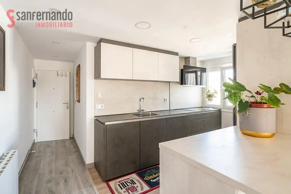 Küche von Wohnung zum Verkauf in Santander mit Heizung und Balkon
