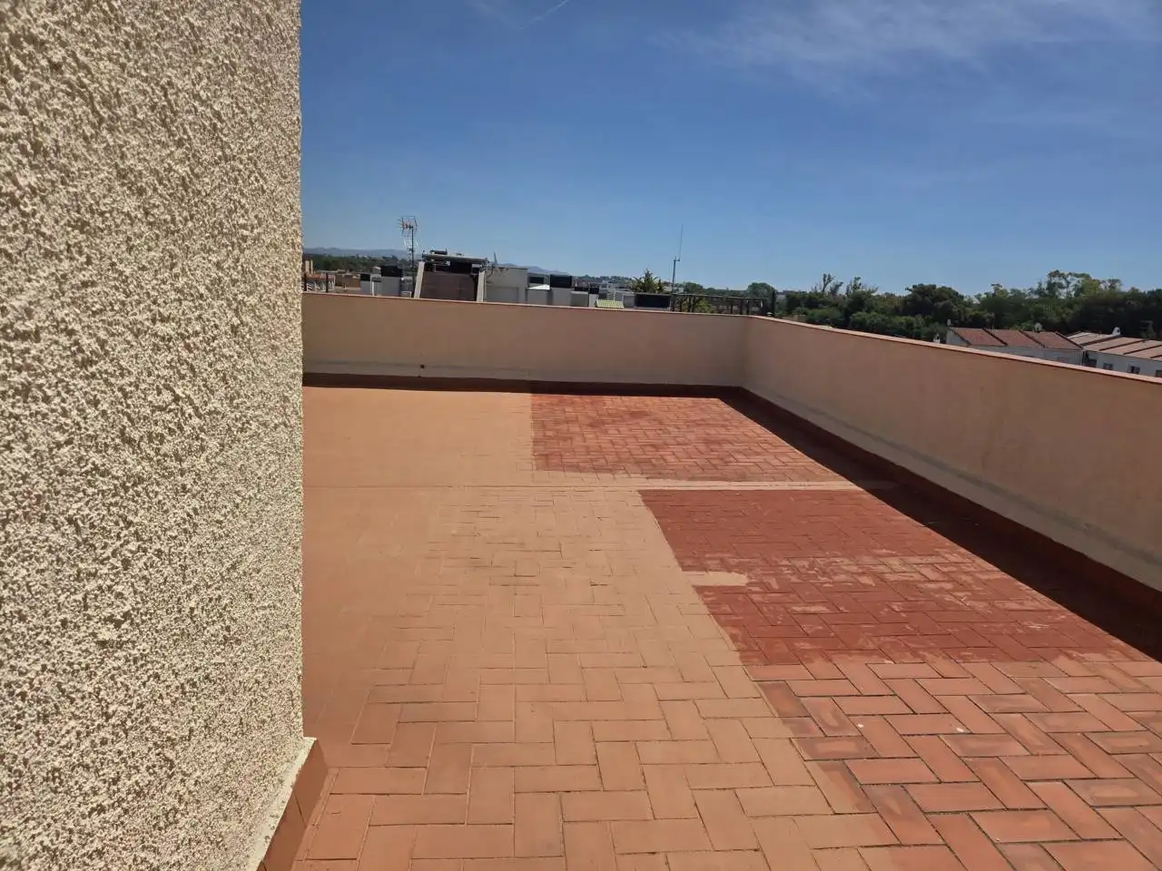 Terrasse von Wohnung zum Verkauf in Cubelles mit Heizung, Parkett und Abstellraum