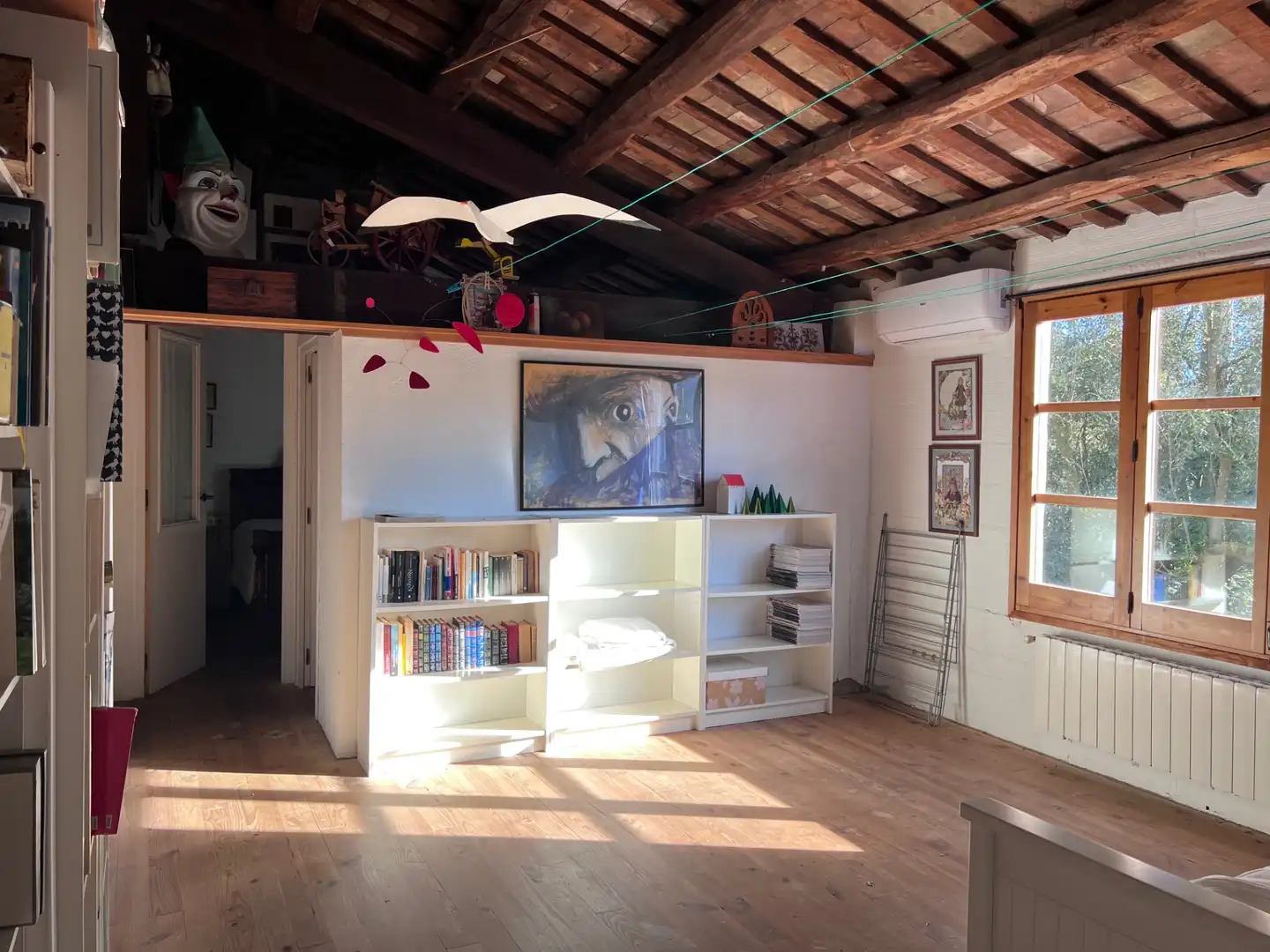 Sala d'estar de Finca rústica en venda en Mieres (Girona) amb Aire condicionat, Jardí privat i Parquet