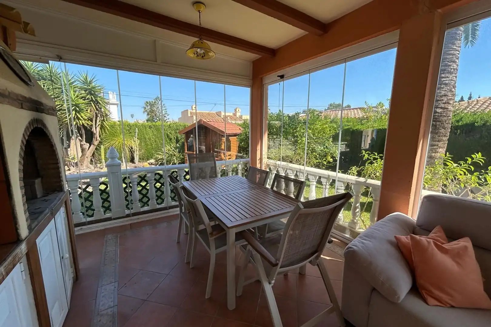 Terrassa de Casa o xalet en venda en Orihuela