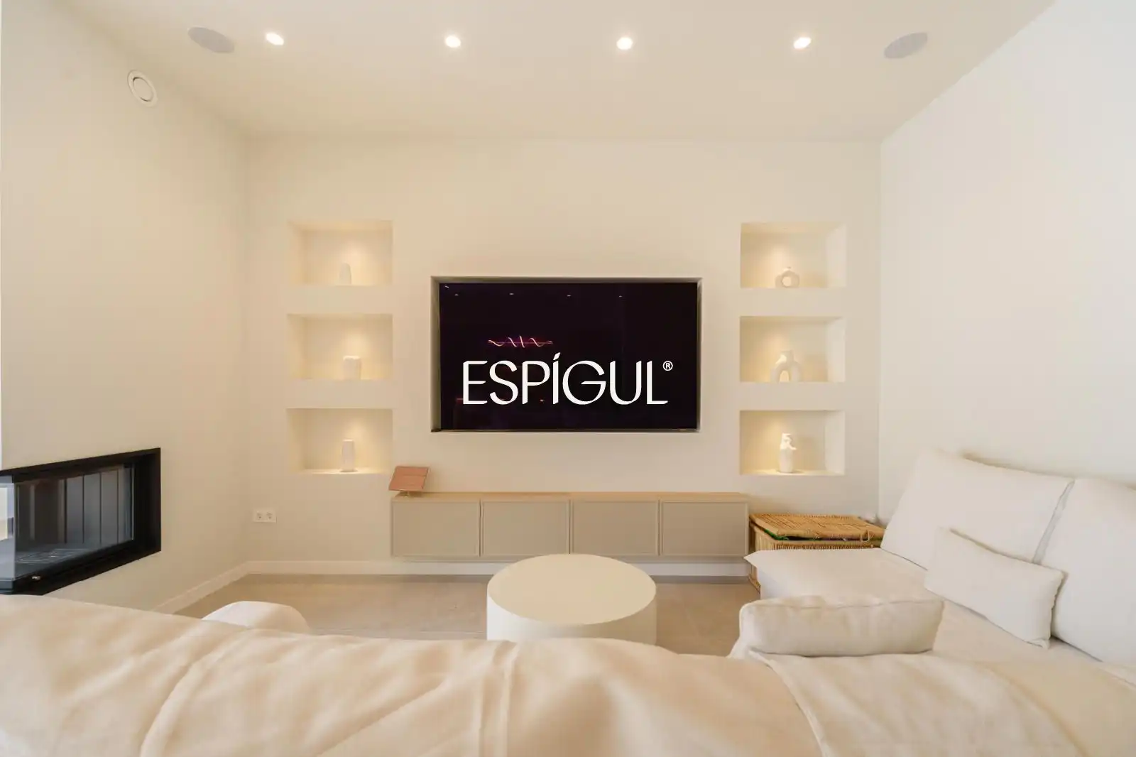 Sala de estar de Casa adosada en venta en Calella con Aire acondicionado, Calefacción y Parquet