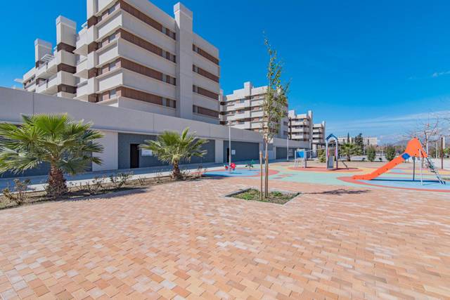 Local comercial en Alquiler en Rosaleda - Juventud