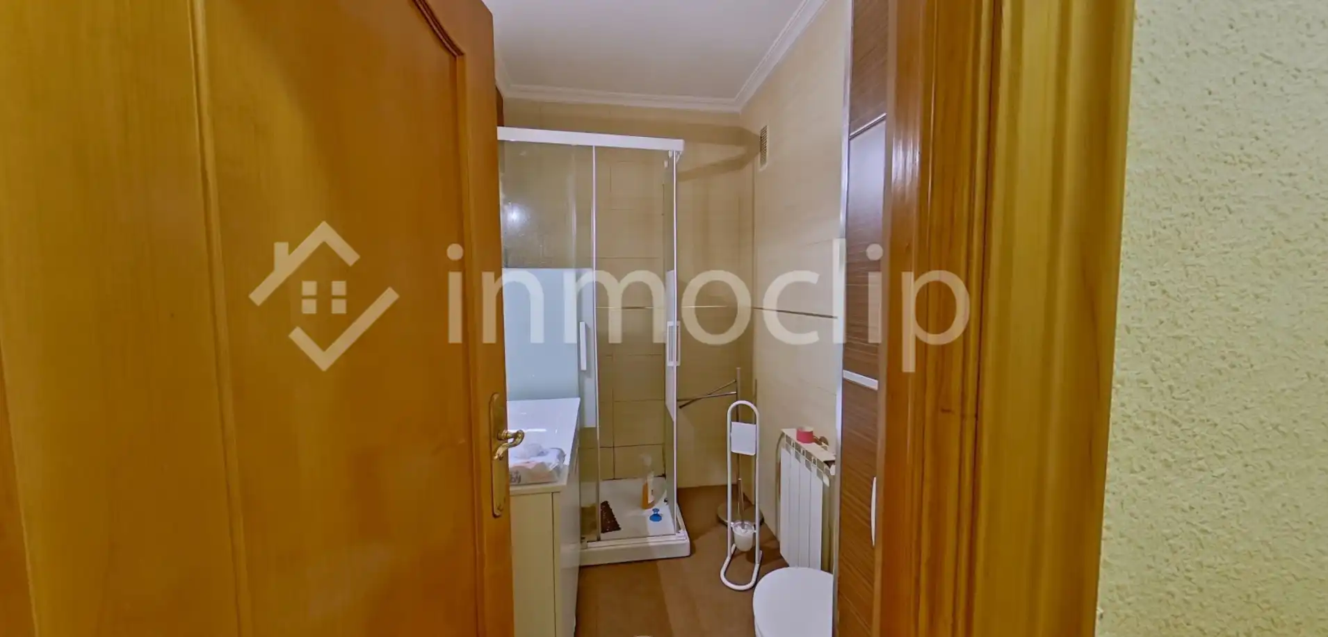 Bathroom of Flat for sale in Salamanca  with Heating and Storage room
