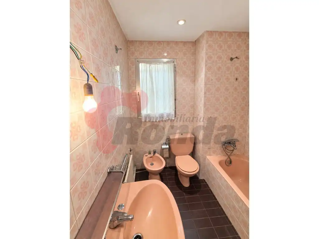 Bathroom of Flat for sale in Fingoi