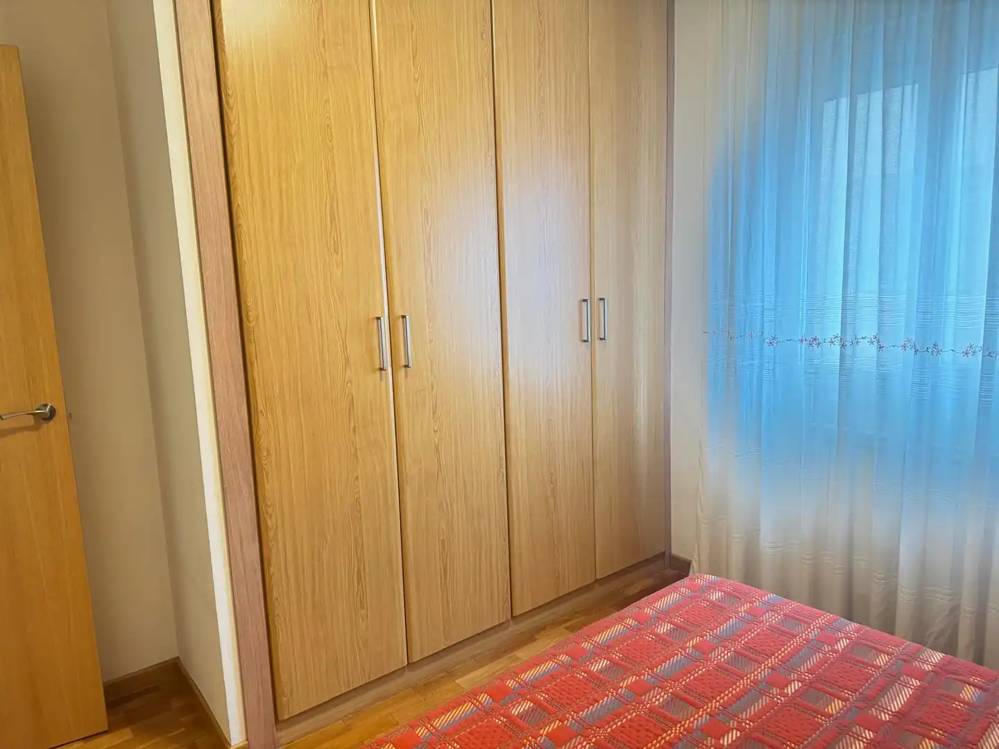 Dormitori de Pis en venda en León Capital  amb Calefacció, Terrassa i Traster