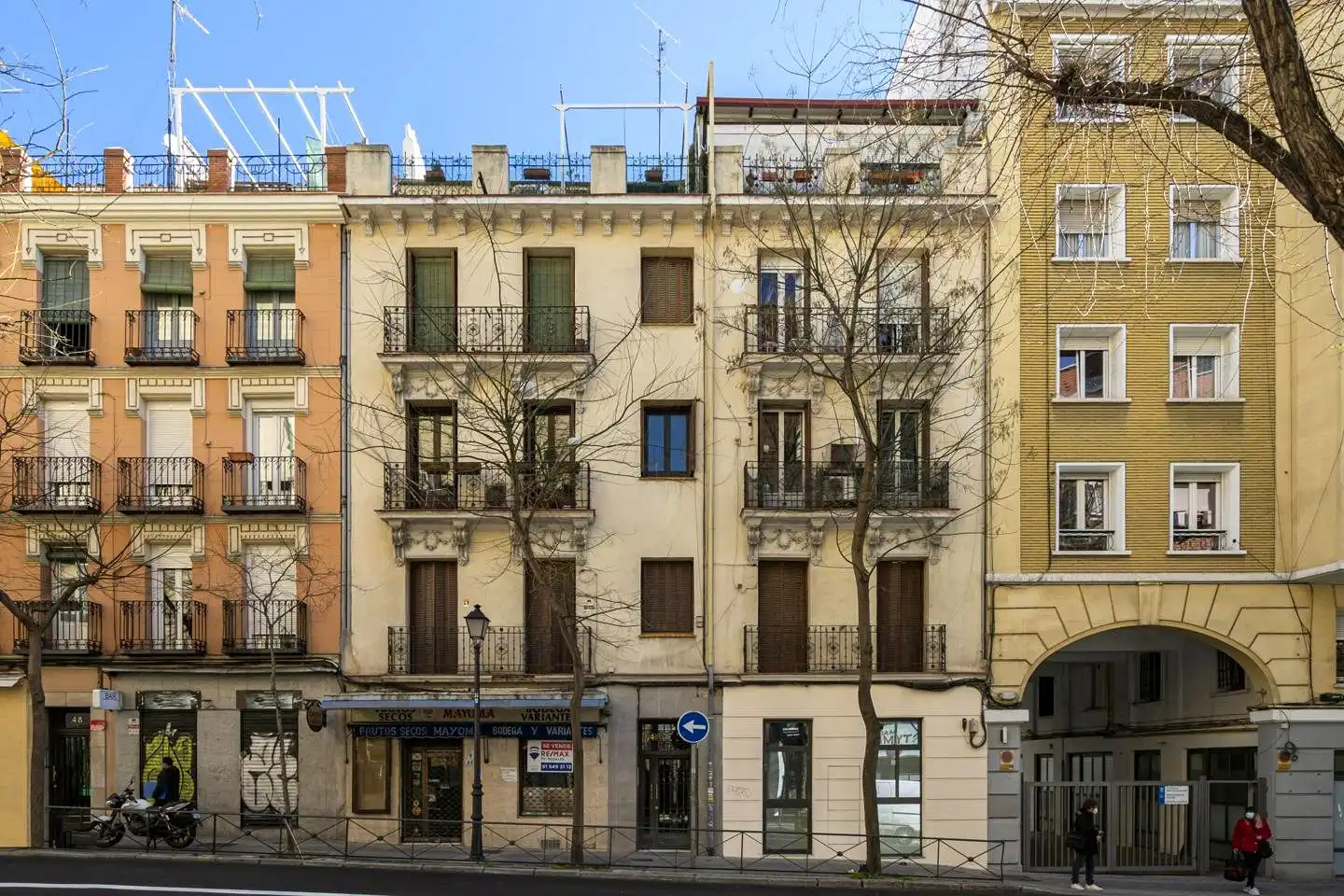 Exterior view of Duplexes for rent in Chamberí