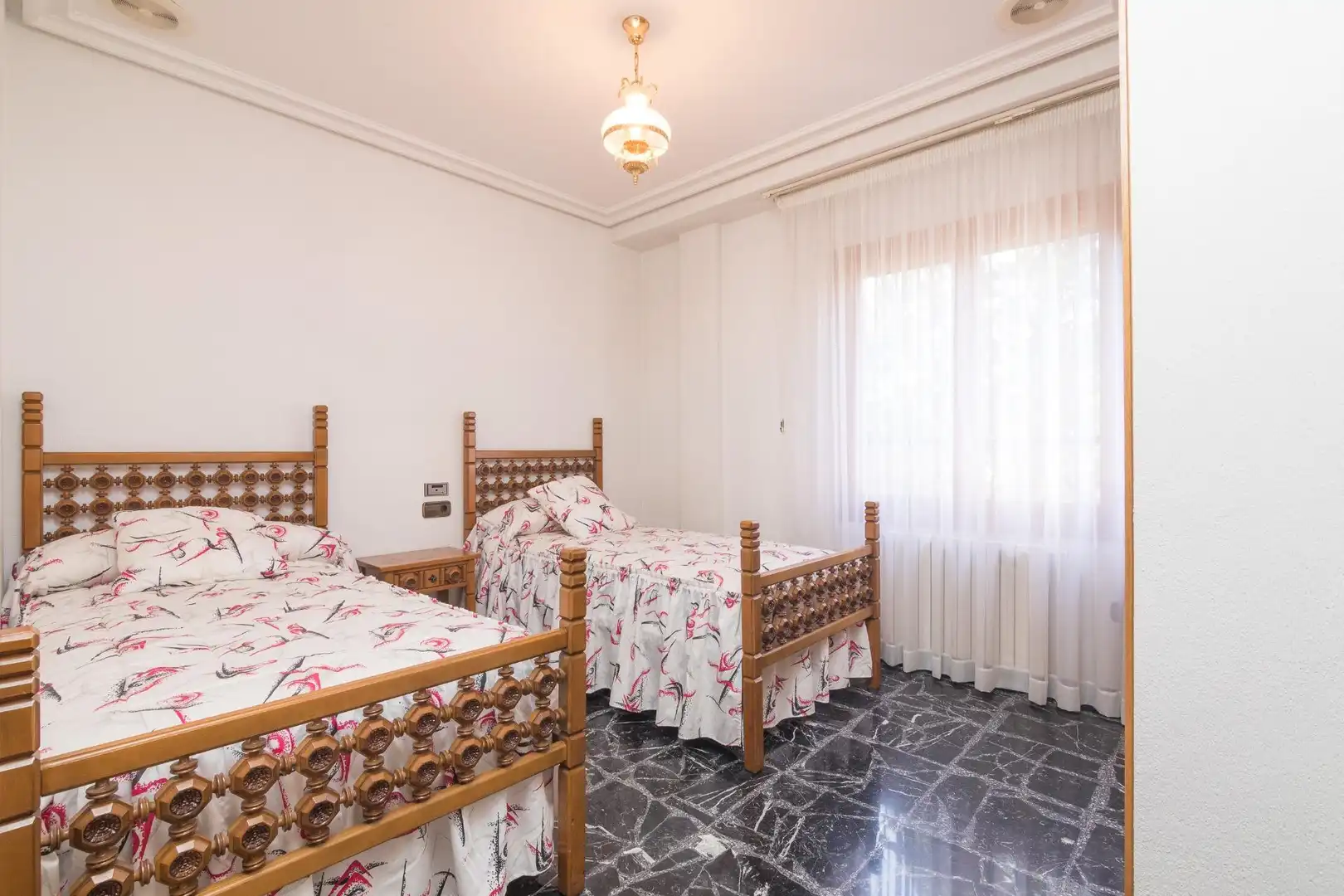 Dormitori de Casa o xalet en venda en Elche / Elx amb Jardí privat, Terrassa i Piscina