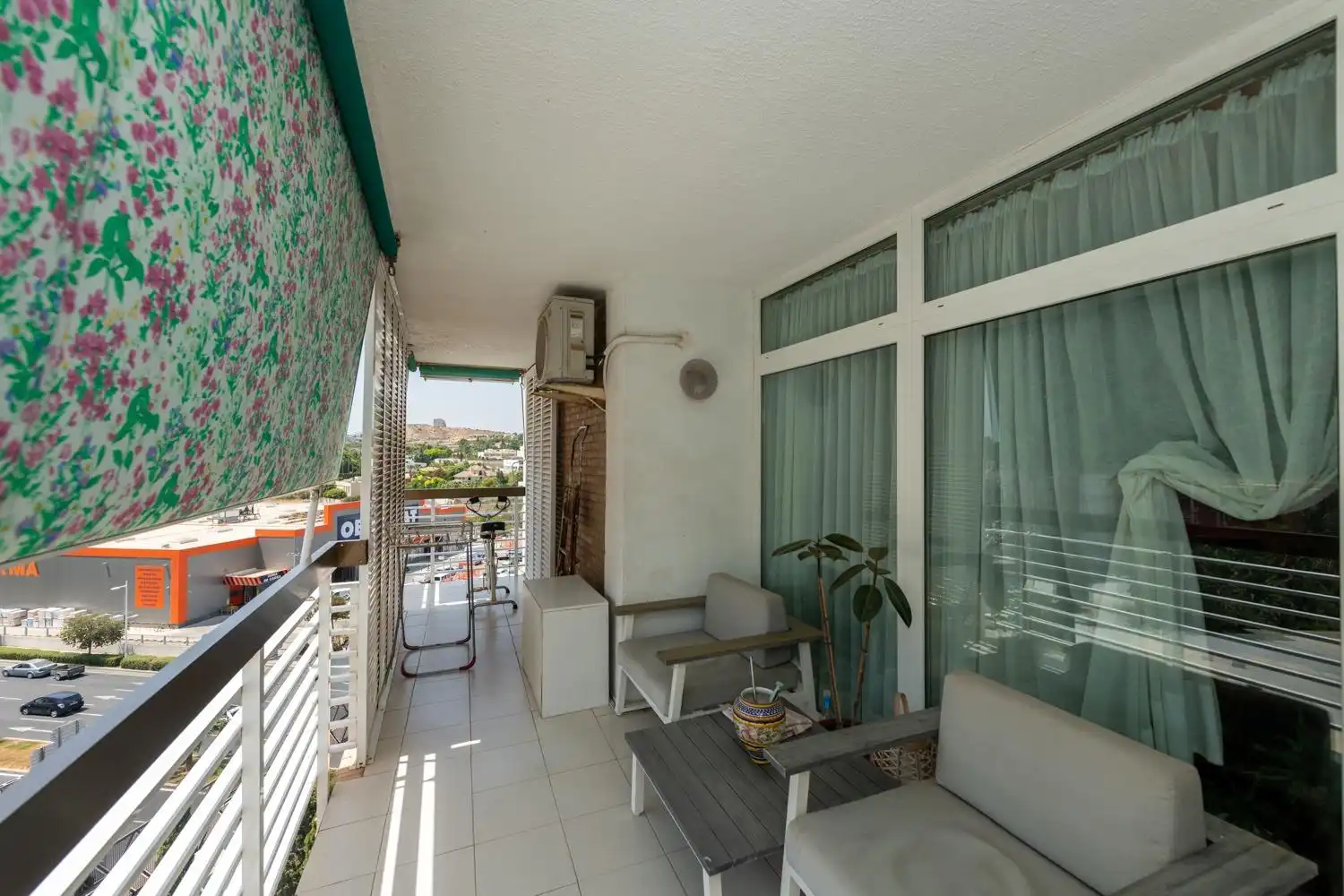 Terraza de Piso en venta en Alicante / Alacant con Jardín privado, Terraza y Piscina comunitaria