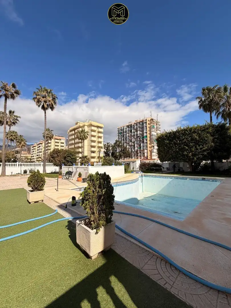 Flat with terrace for sale in Torrequebrada, imagen 2