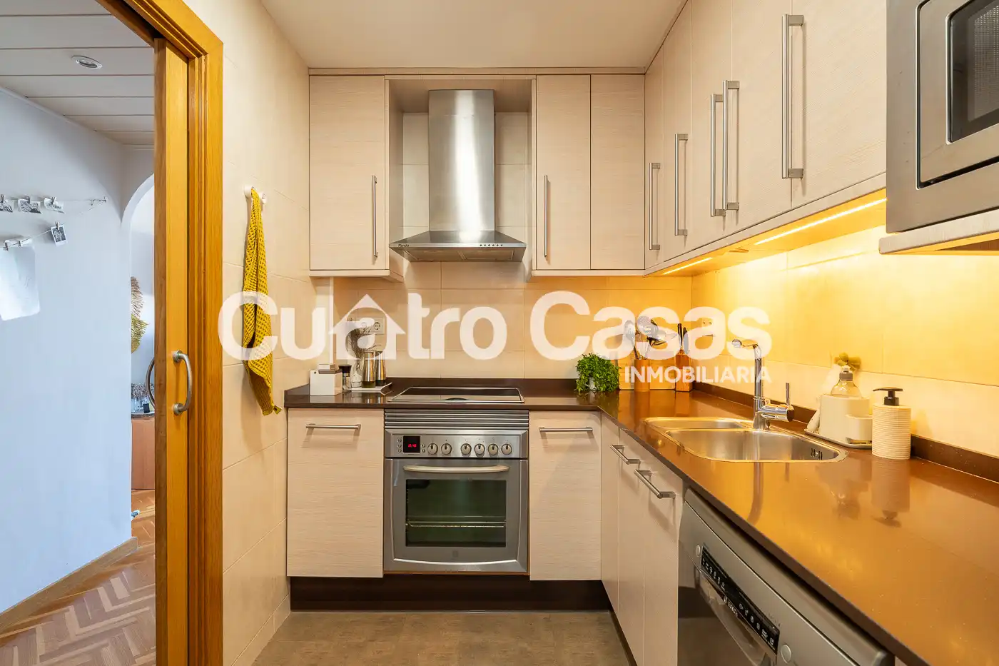 Cocina de Ático en venta en Barcelona con Aire acondicionado, Calefacción y Amueblado