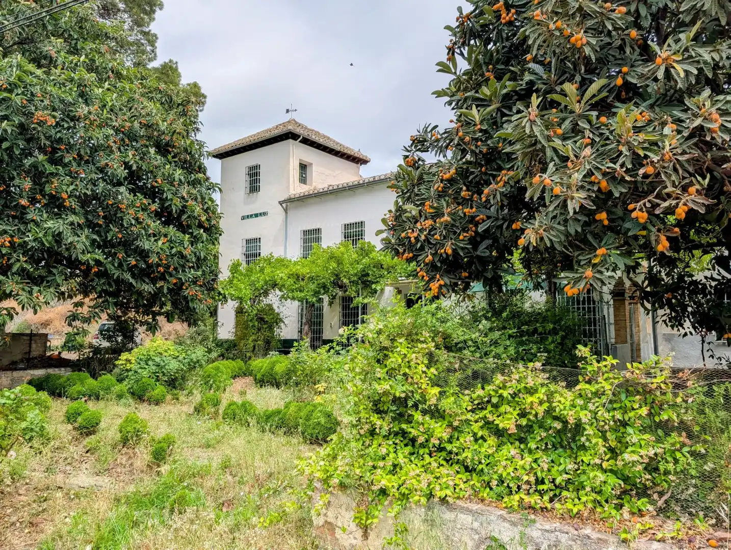 Vista exterior de Casa o xalet en venda en Loja amb Aire condicionat, Calefacció i Jardí privat