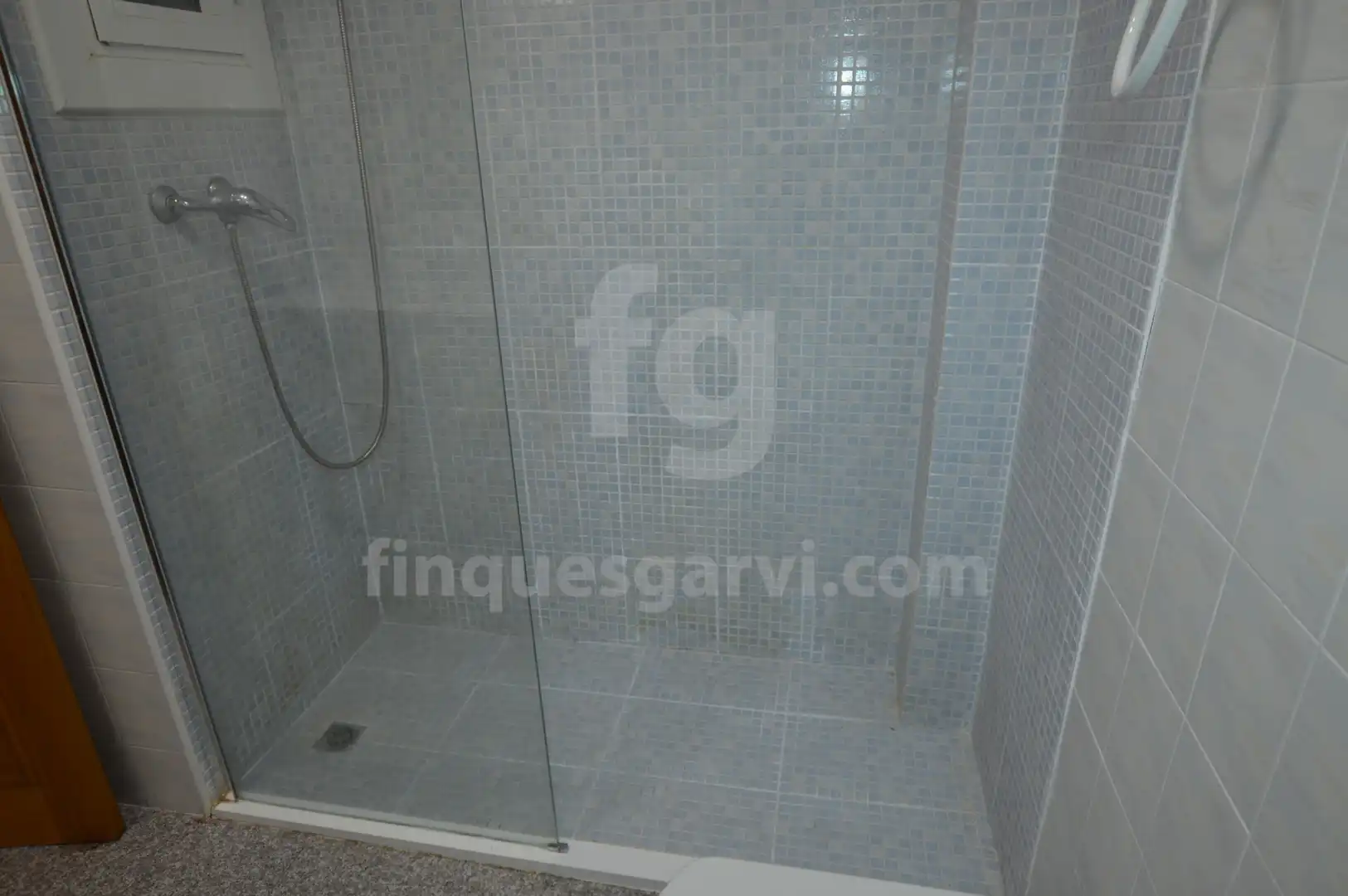Badezimmer von Wohnung zur Miete in L'Hospitalet de Llobregat mit Klimaanlage und Balkon
