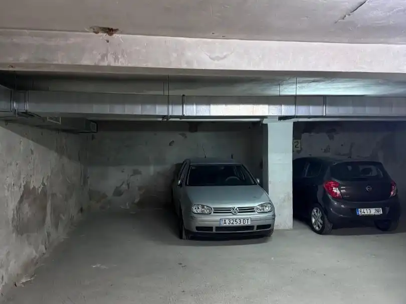 Parkplatz von Garage zur Miete in Alicante / Alacant