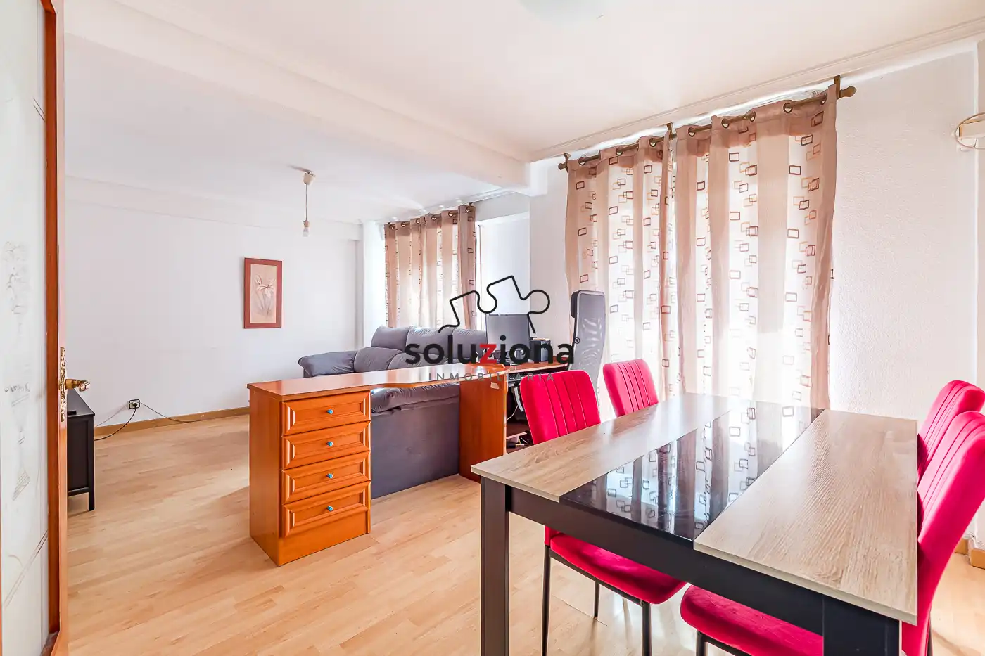 Living room of Flat for sale in Getafe  with Air Conditioner, Heating and Parquet flooring