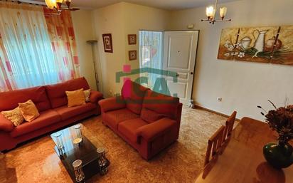 Living room of Single-family semi-detached for sale in Sierra de Fuentes  with Terrace