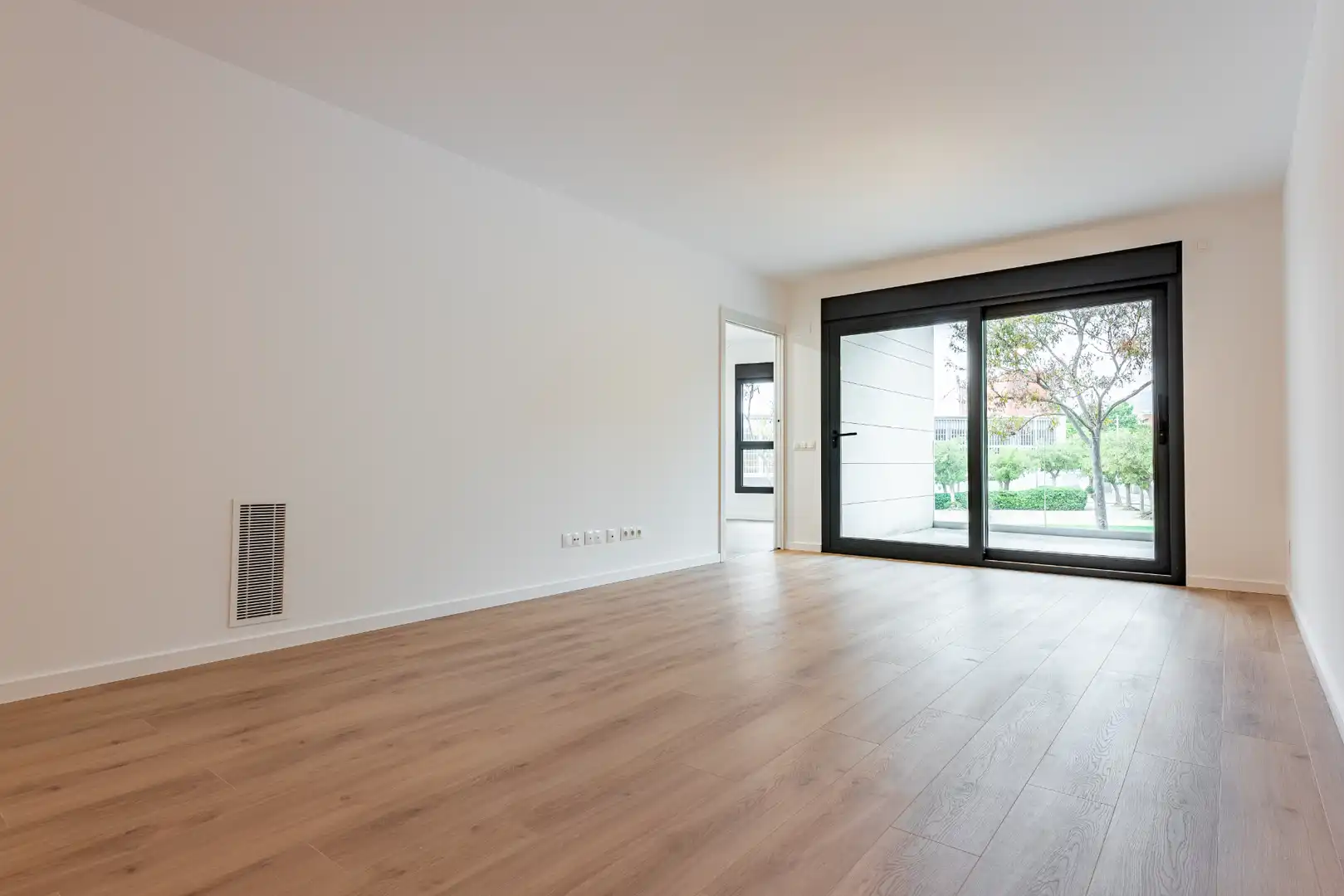 Piso en venta en Carrer de Jaume Abril, 69, Centre