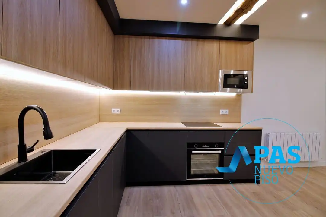 Cocina de Piso en venta en Santander con Calefacción, Terraza y Balcón