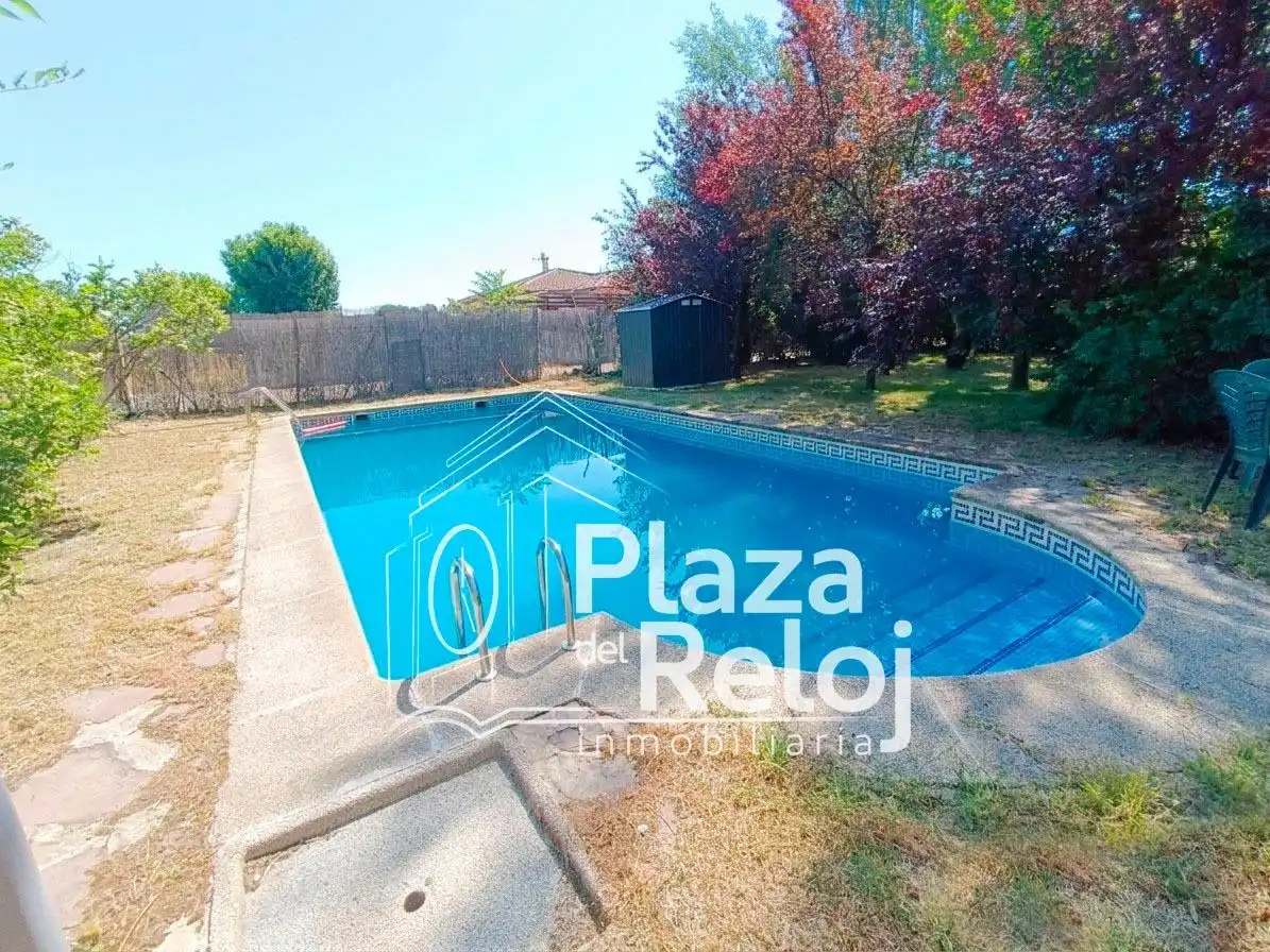 Piscina de Casa o chalet en venta en Cazalegas con Calefacción, Jardín privado y Piscina