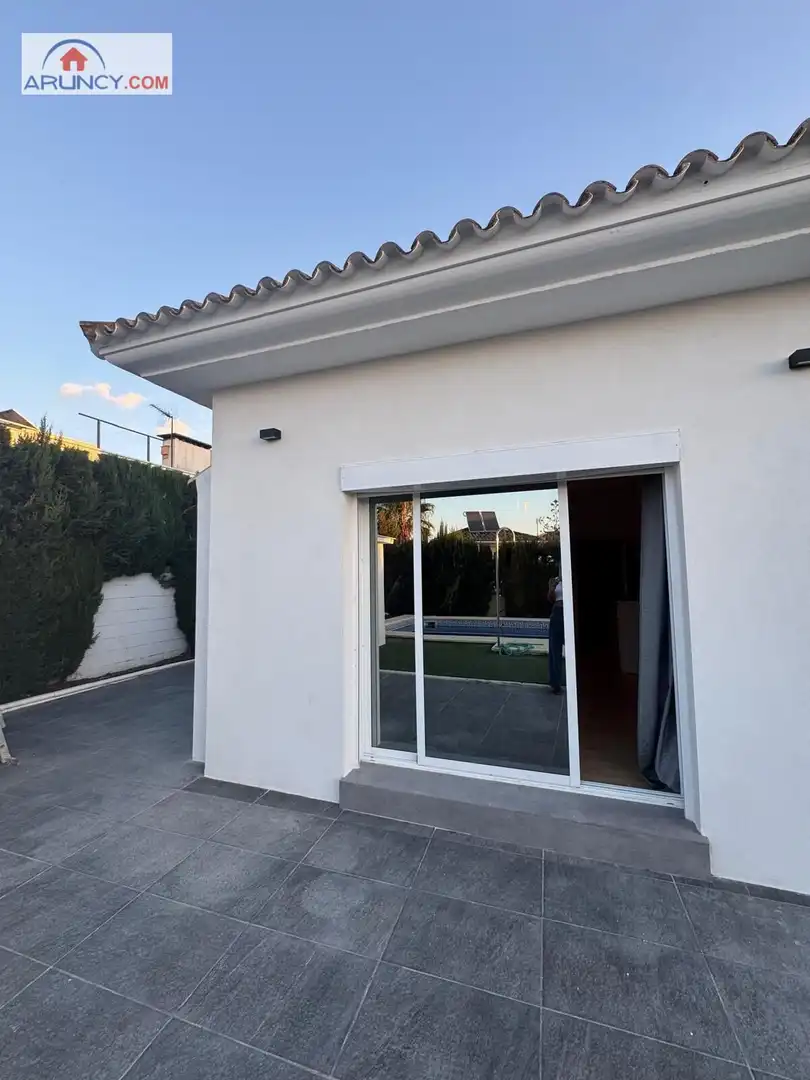 Exterior view of Houses for rent in Montequinto  with Air Conditioner, Parquet flooring and Terrace