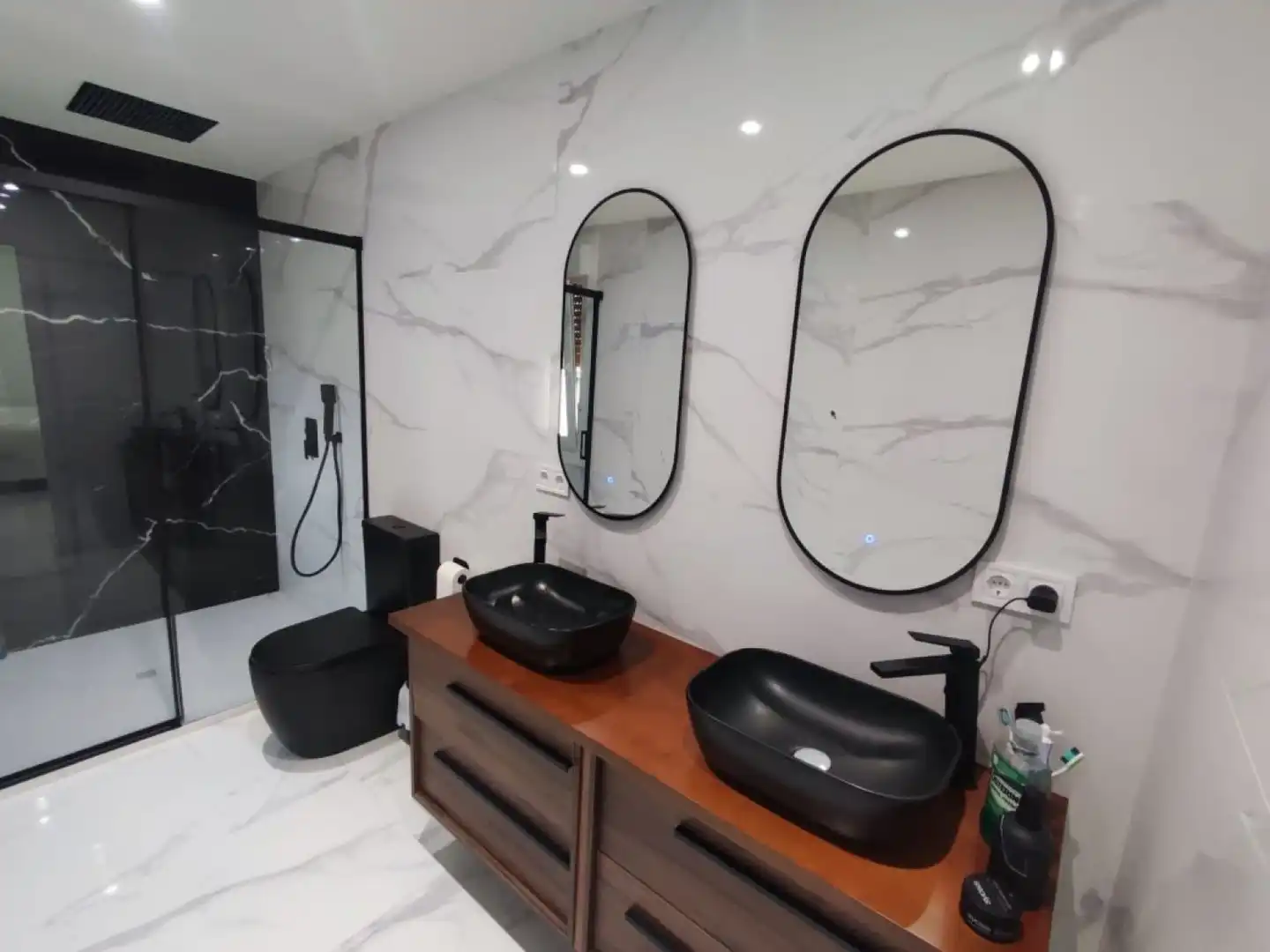 Bathroom of Flat for rent in Sanxenxo  with Air Conditioner, Heating and Terrace