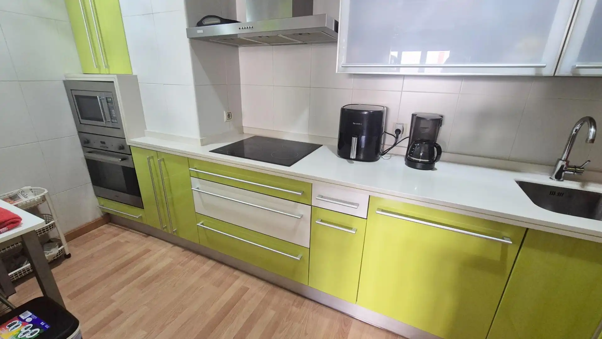 Cocina de Planta baja de alquiler en Castellanos de Moriscos con Calefacción, Amueblado y Piscina comunitaria