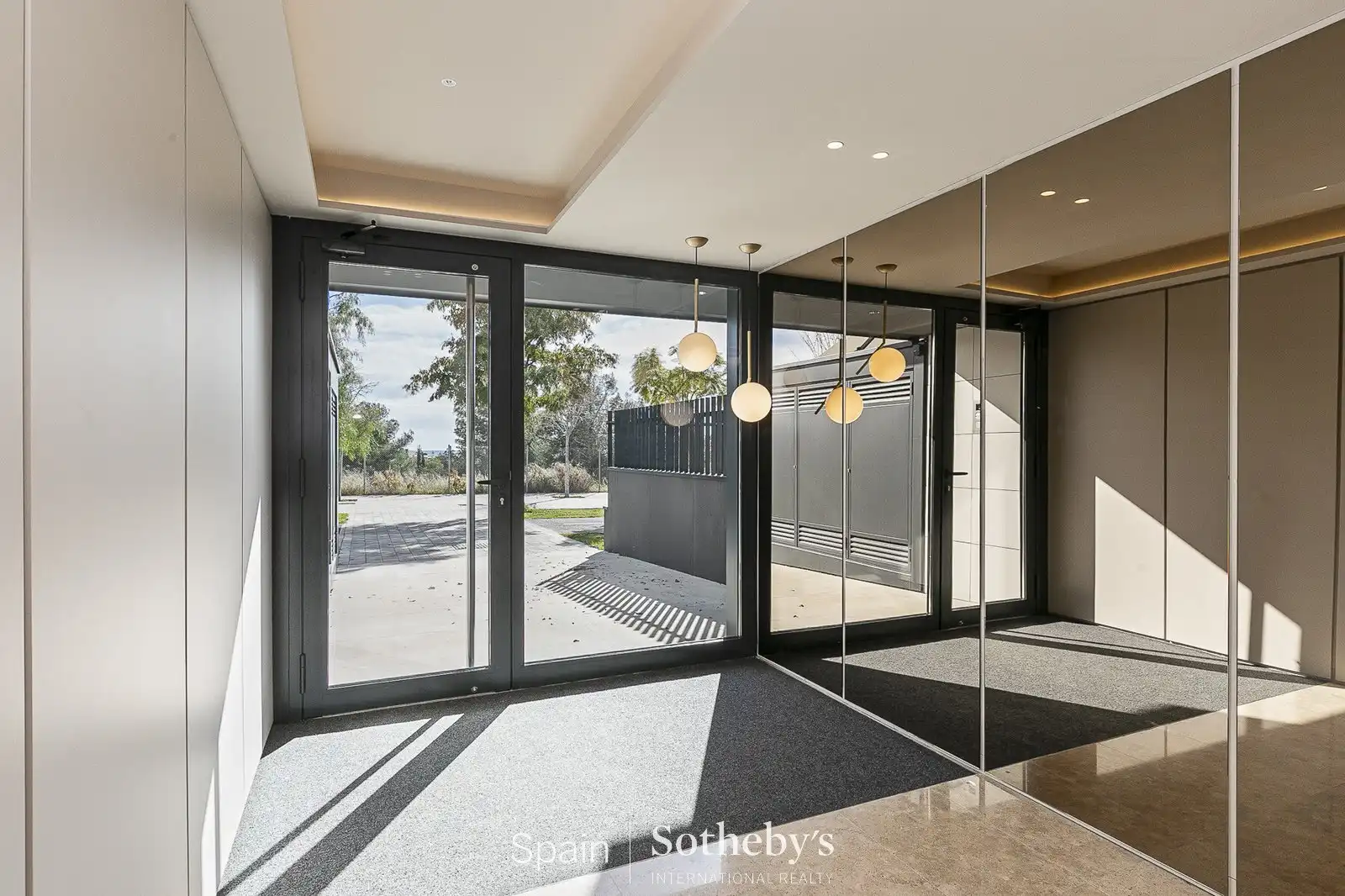 Apartment with pool for sale in La Plana, imagen 2