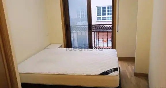 Schlafzimmer von Wohnungen zum Verkauf in Pontevedra Capital  mit Heizung, Parkett und Möbliert