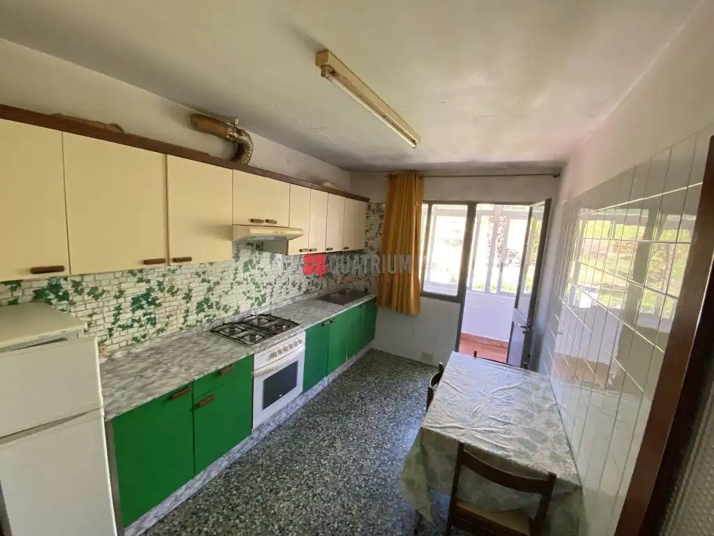 Küche von Wohnung zum Verkauf in Santiago de Compostela  mit Terrasse und Balkon