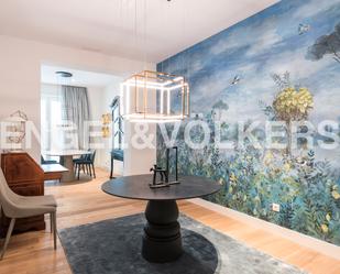 Menjador de Apartament de lloguer en  Madrid Capital amb Aire condicionat, Calefacció i Parquet