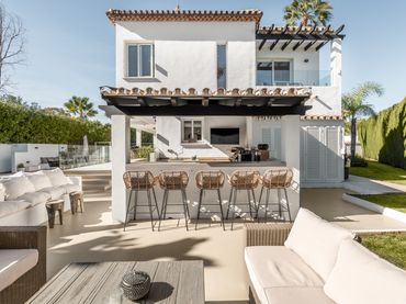Casa amb piscina en venda a Nueva Andalucía