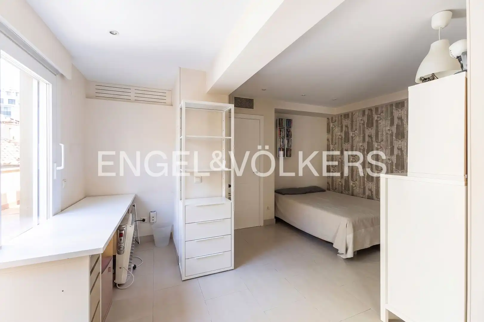 Bedroom of Houses for sale in La Moraleja  with Air Conditioner, Heating and Private garden