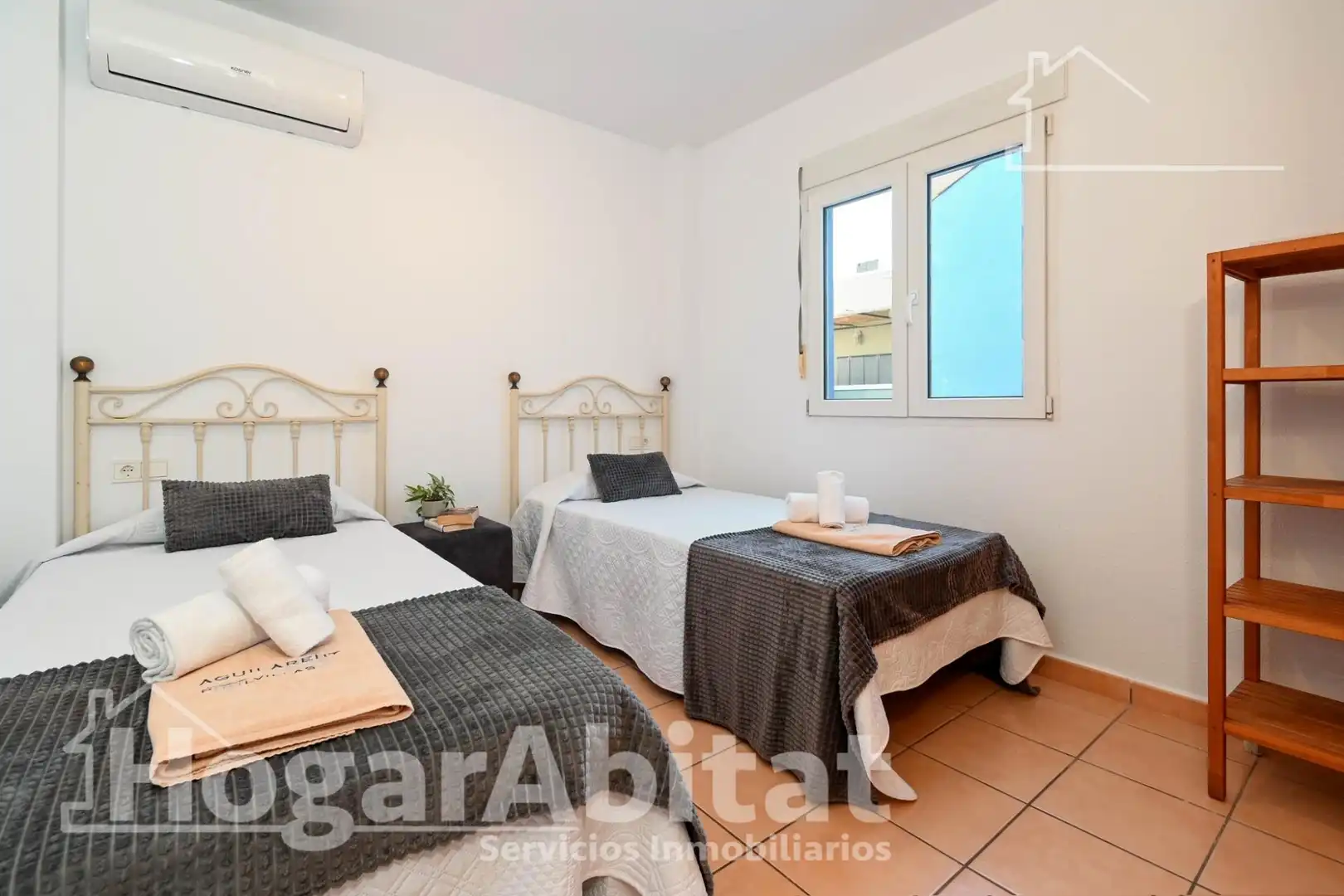 Bedroom of Flat for sale in Els Poblets  with Air Conditioner and Furnished