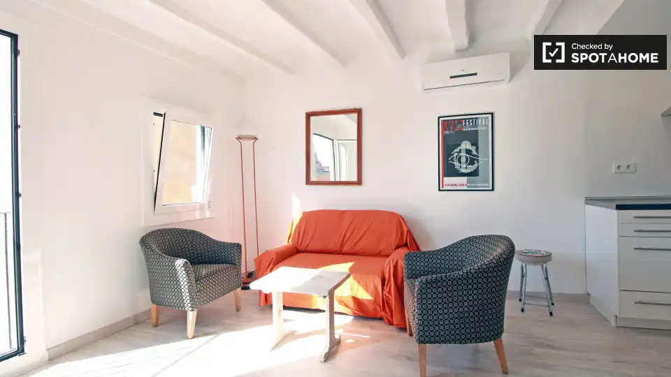 Piso con terraza en alquiler en Ciutat Vella, imagen 3