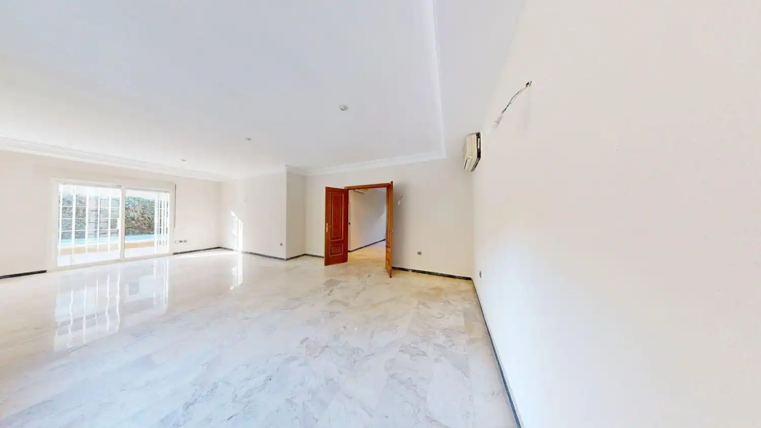 Chalet con piscina en venta en Manchester