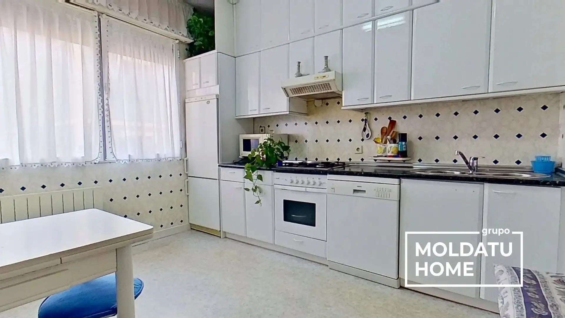 Kitchen of Flat for sale in Bilbao   with Heating and Furnished