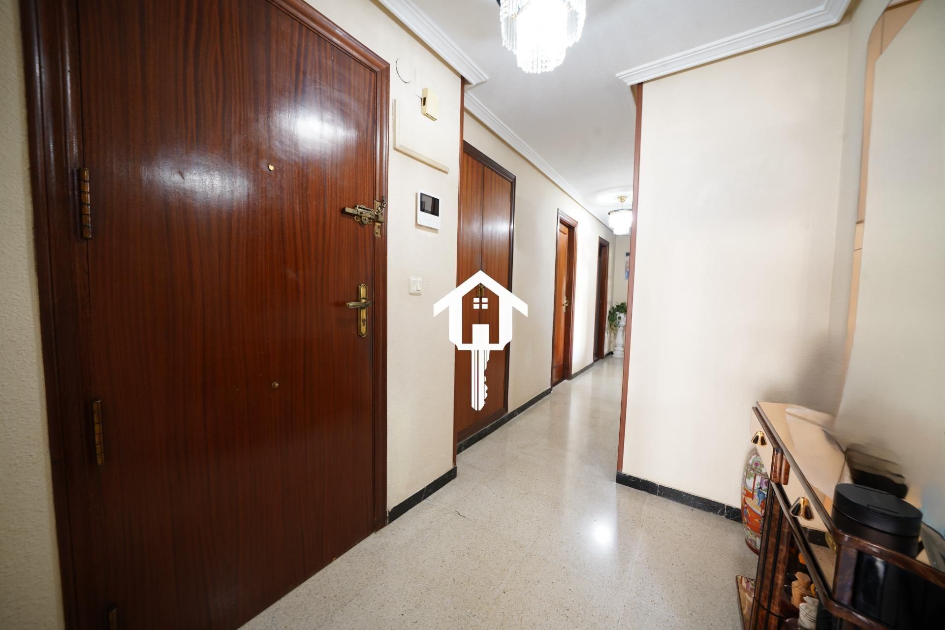 Piso en venta en Calle MEXICO, Babel, Benalúa - Babel