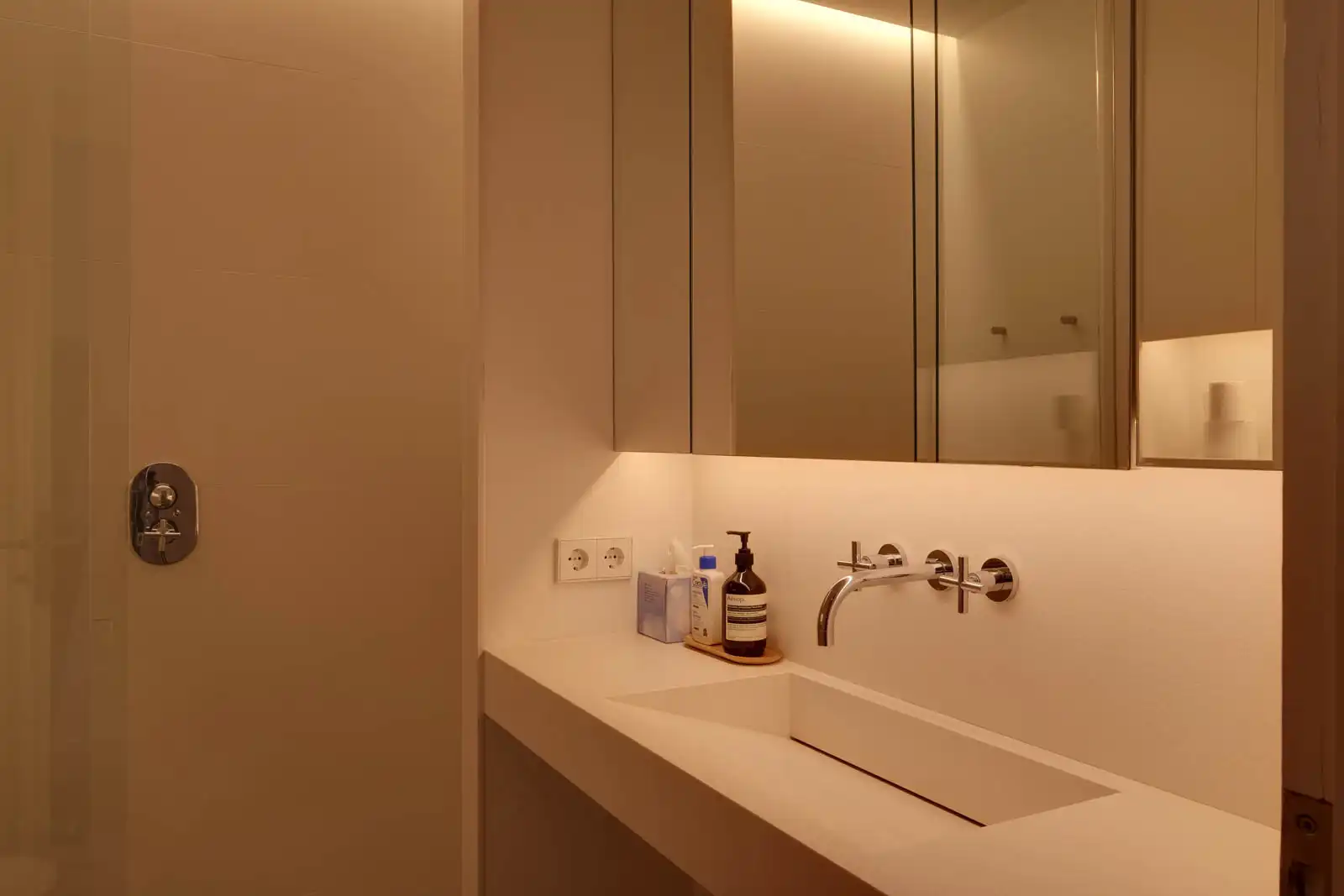 Bathroom of Flat for sale in Barcelona  with Air Conditioner, Heating and Parquet flooring