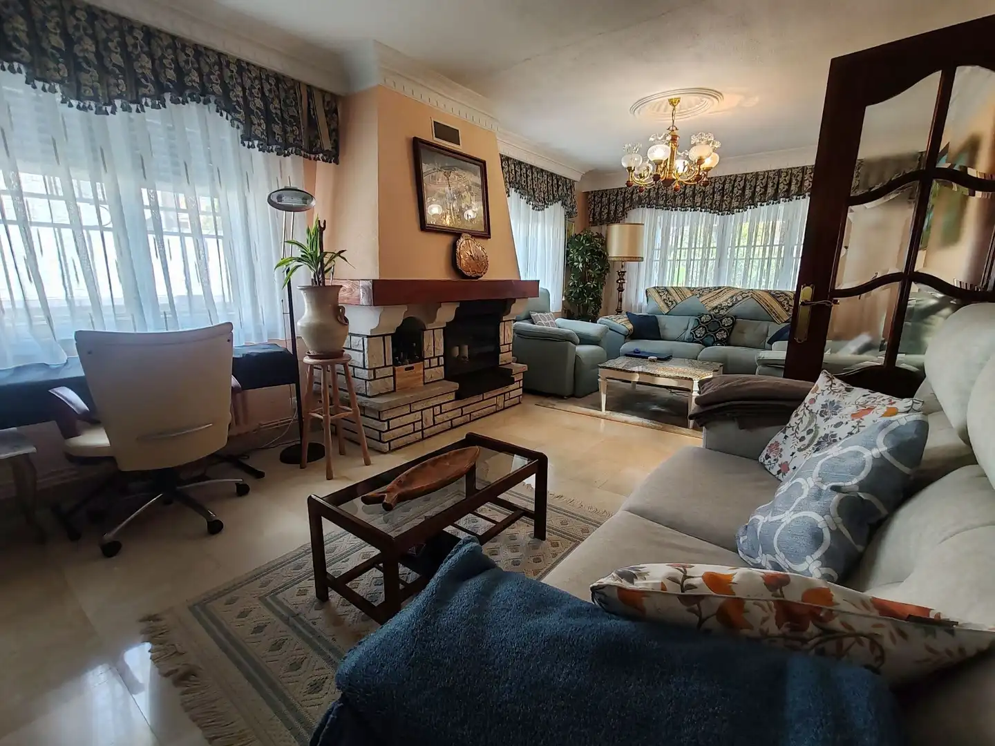 Sala de estar de Casa o chalet en venta en Santa Marta de Tormes con Calefacción