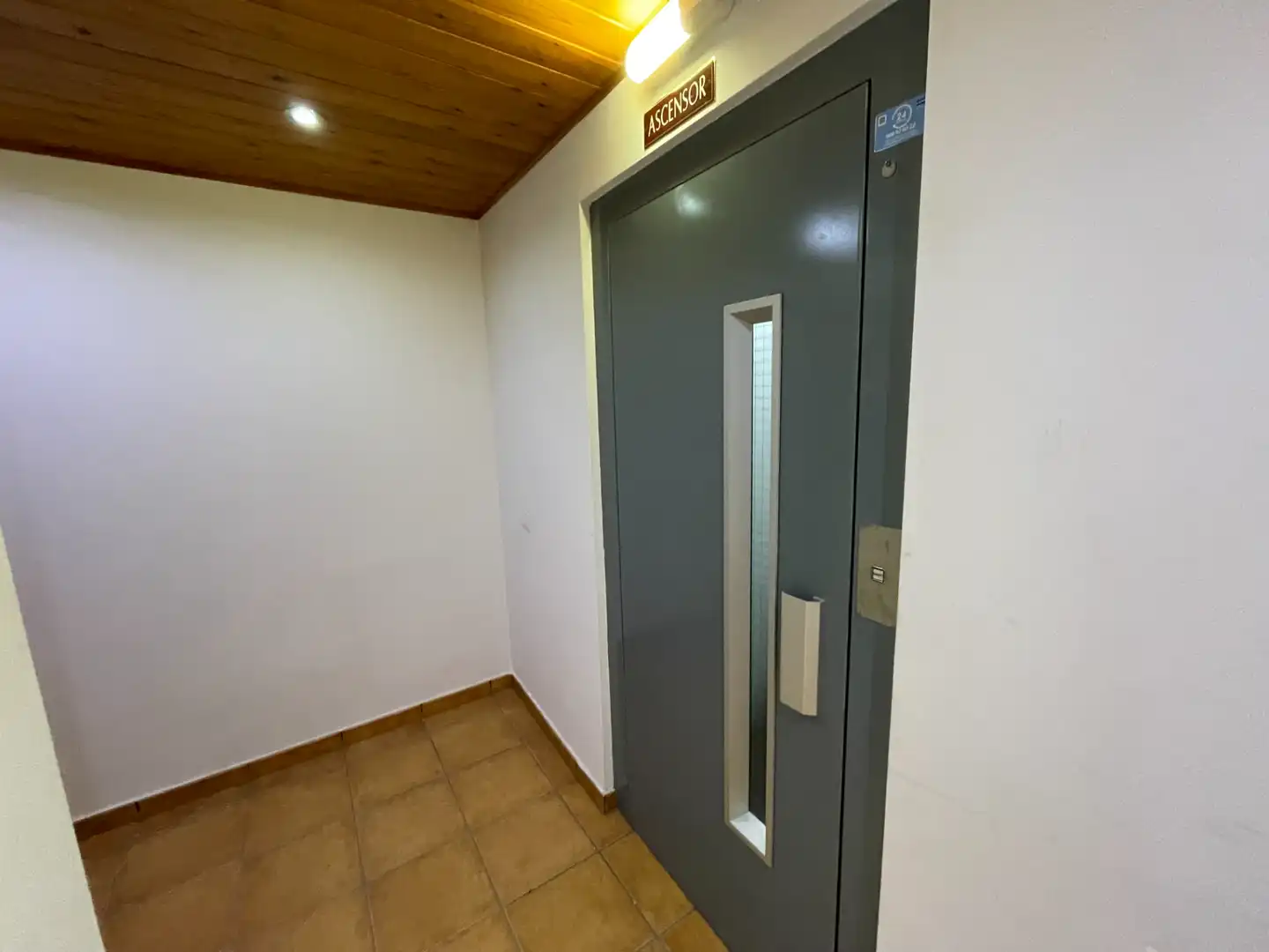 Apartament amb terrassa en venda a Carrer Unica; Vilamur 8, imagen 3