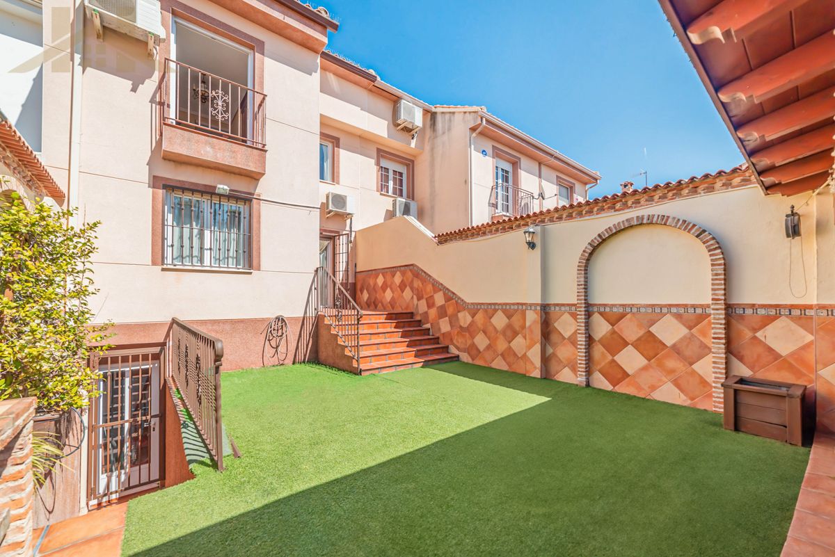 Garden of Single-family semi-detached for sale in Ciempozuelos  with Air Conditioner, Private garden and Terrace