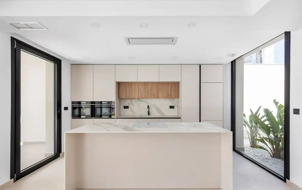 Kitchen of Houses for sale in Torrevieja  with Air Conditioner, Private garden and Terrace