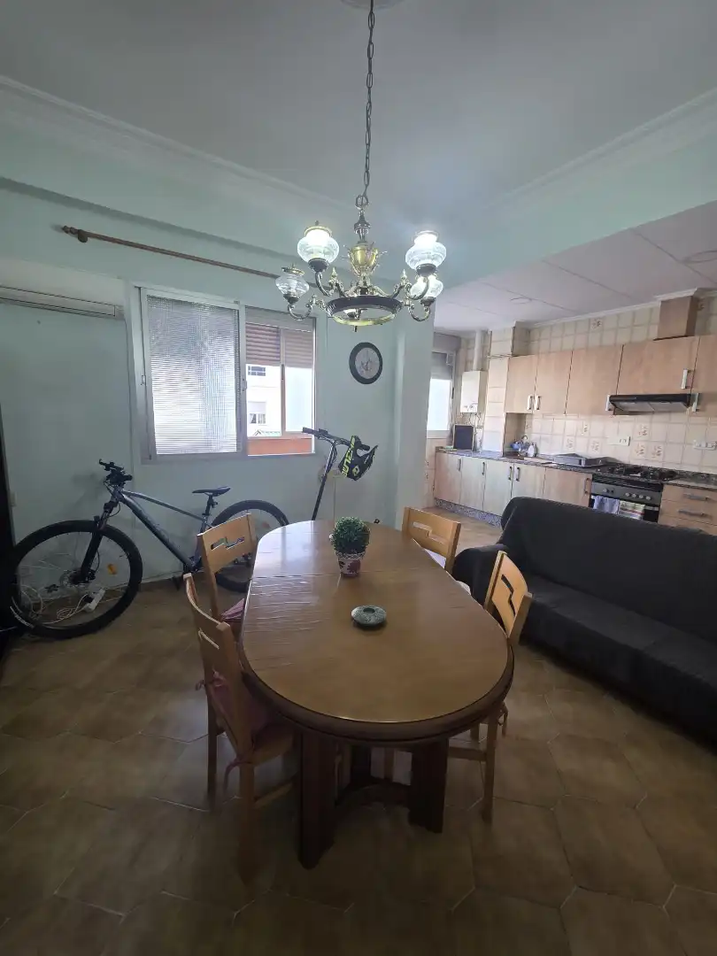 Comedor de Piso en venta en Valencia con Amueblado y Horno