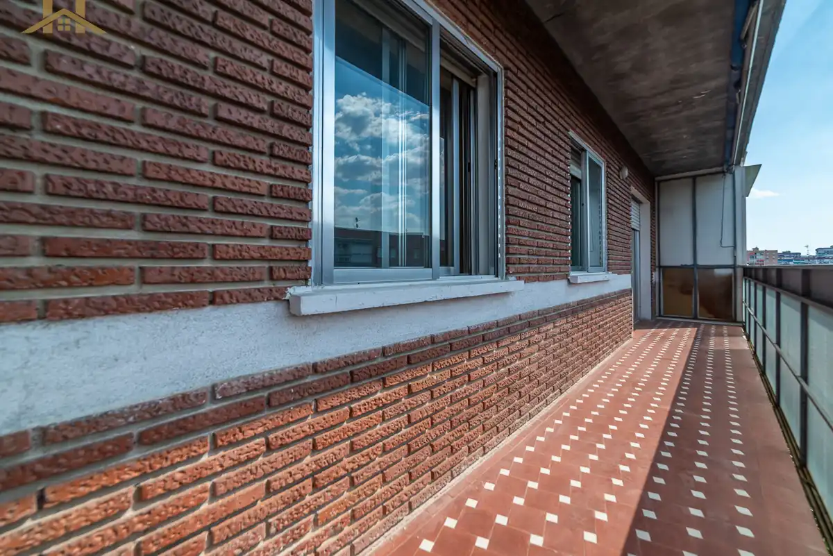 Außenansicht von Wohnung zum Verkauf in Alcorcón mit Heizung, Terrasse und Ofen