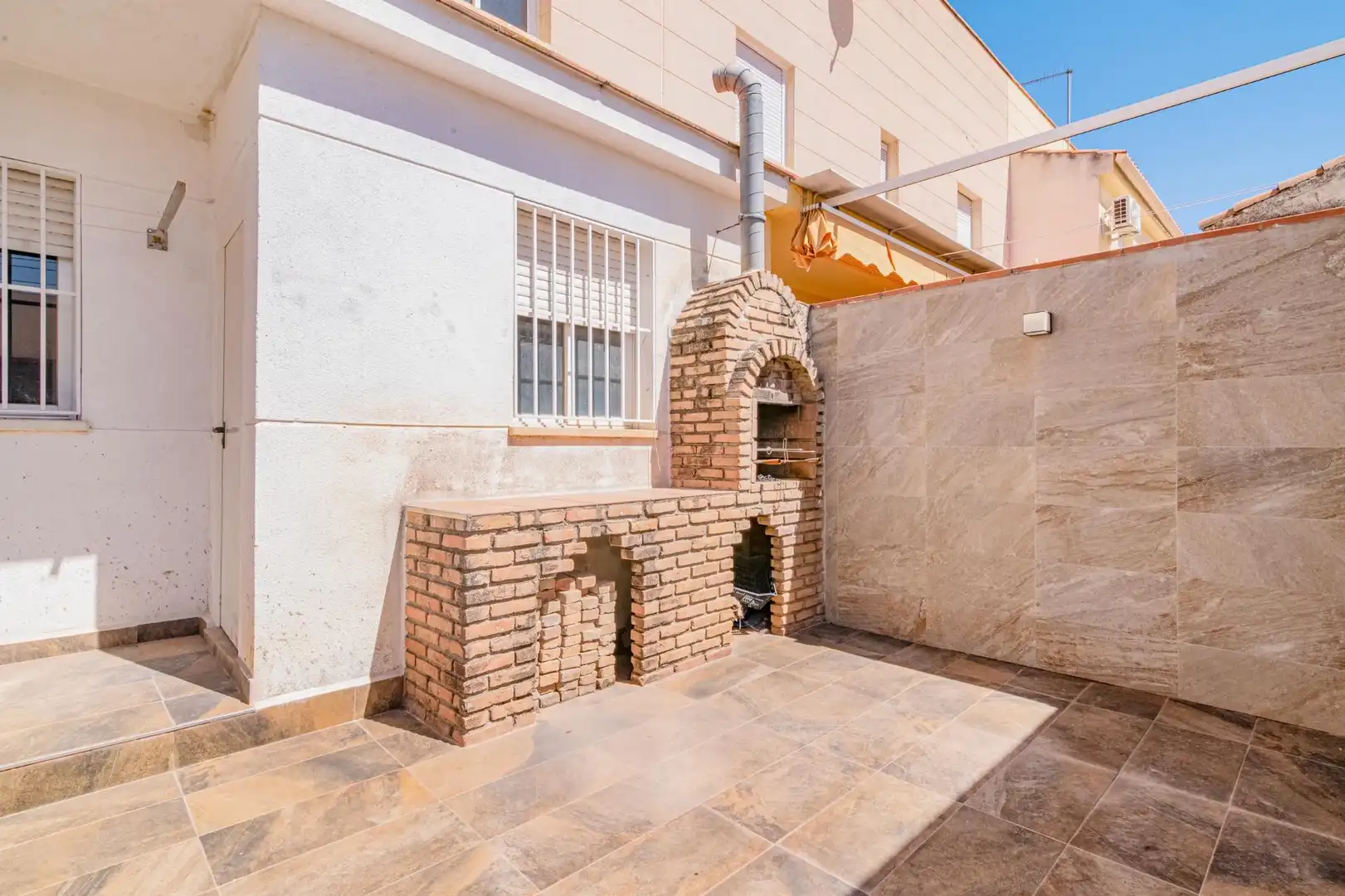 Terrace of Detached homes for sale in Cúllar Vega  with Storage room and Alarm