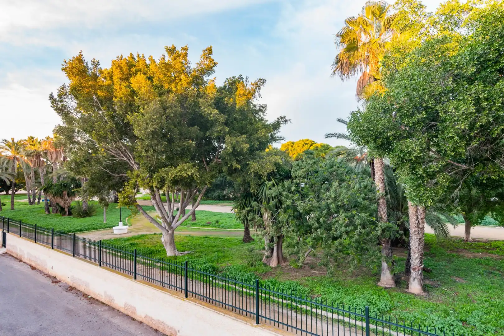 Exterior view of Flat for sale in Los Alcázares  with Swimming Pool, Furnished and Oven