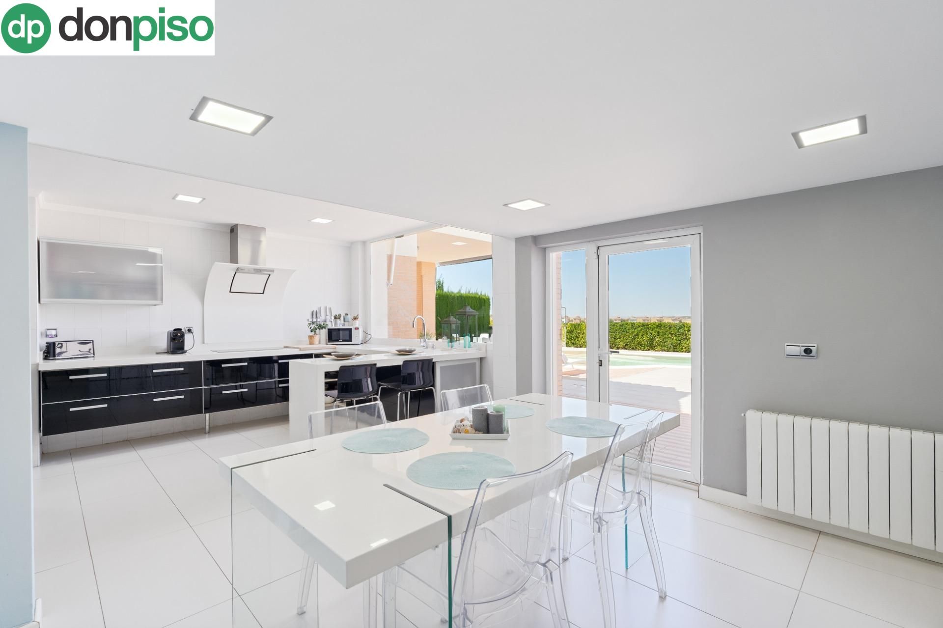 Kitchen of House or chalet for sale in Villa de Otura  with Air Conditioner, Heating and Private garden