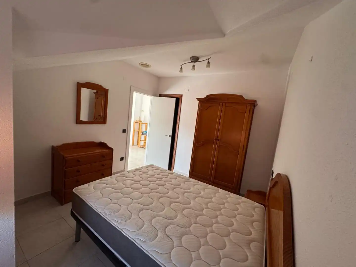 Bedroom of Attic for rent in Valdepeñas  with Air Conditioner, Heating and Terrace