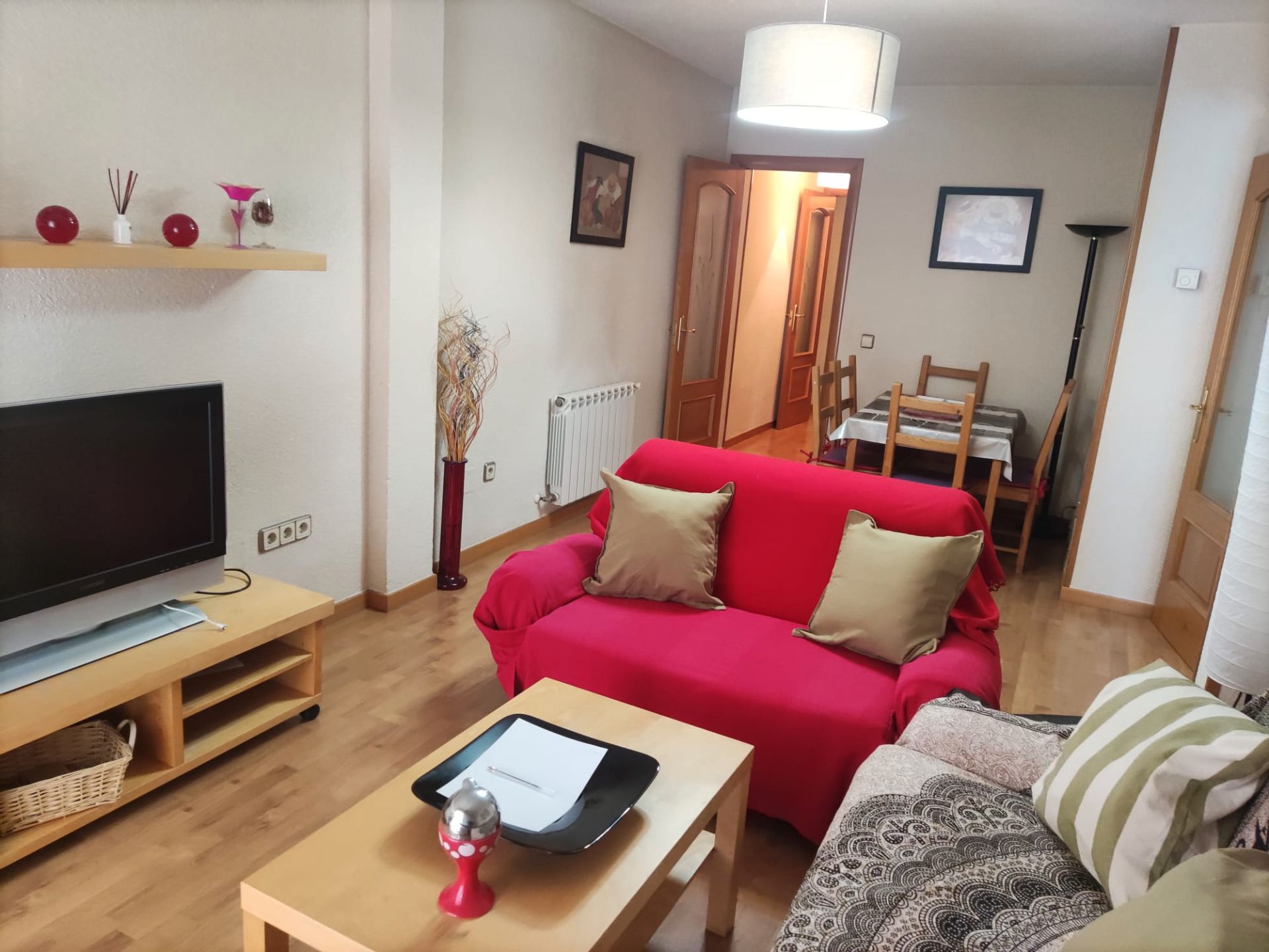 Living room of Flat to rent in Getafe  with Air Conditioner, Heating and Parquet flooring